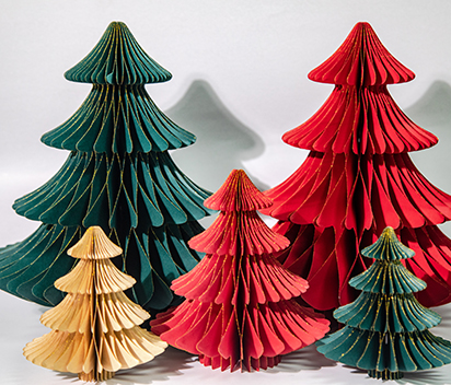 Eco-Friendly Christmas Paper Confetti for Seasonal Events
