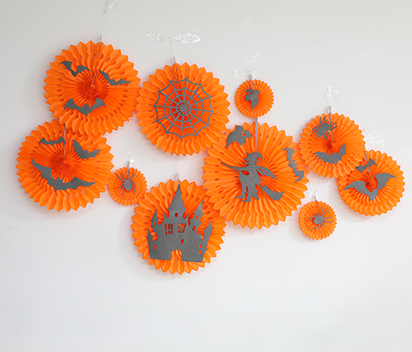 Flame-Resistant Crepe Streamers for Safe Indoor Decorations